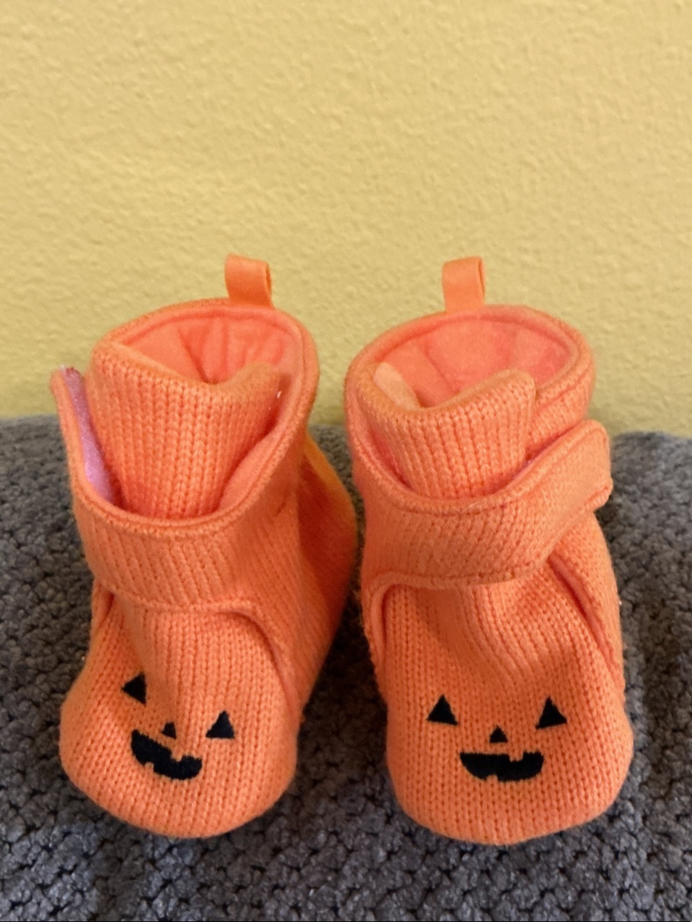 Orange Pumpkin Knit Baby Booties - Unbranded Halloween new